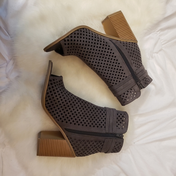 Nwt london rag open toe tassel booties - Picture 2 of 10